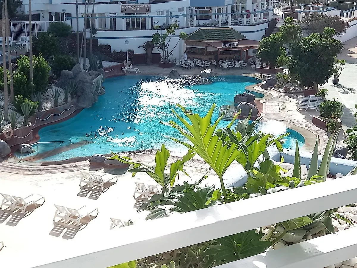 Cousy Holiday Apartment In Sunny Golf Del Sur San Miguel de Abona